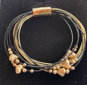 Armband Annet hartjes goud/zwart